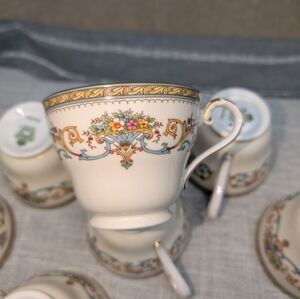 Aynsley Henley Fine English Bone China